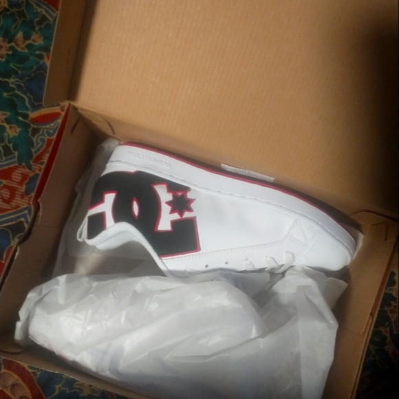 Women's white and pink DC shoes - Picture 2 of 4